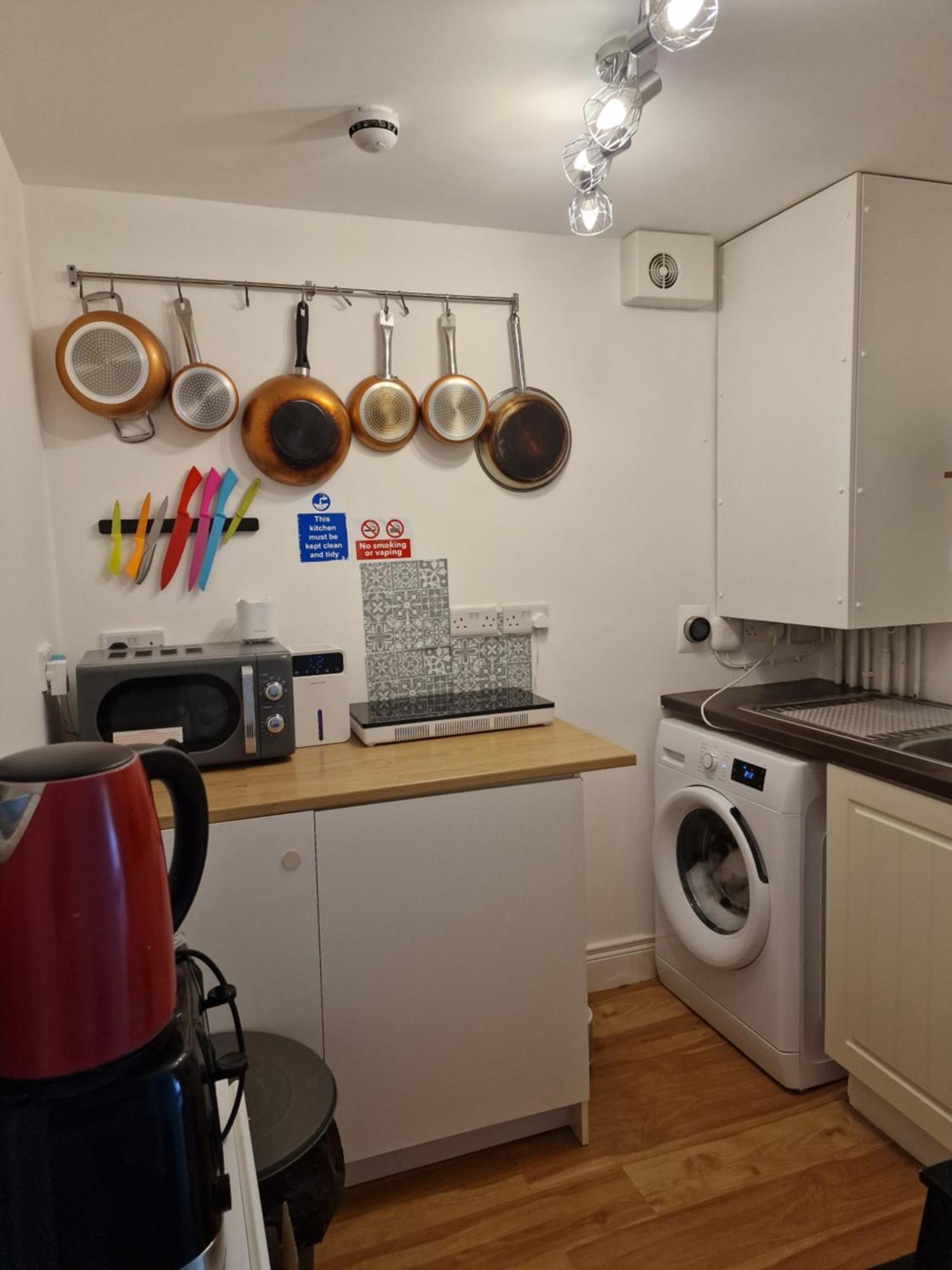 Aunty Katie'S House, Ni Tourist Board Certified & Located On The Main Oldpark Road To Belfast, With Free Continental Breakfast & Free Ultra Fast Sky Internet, Free Sky Sports & Free Sky Cinema, Self-Check In After 10Pm Gmt Vandrarhem Exteriör bild