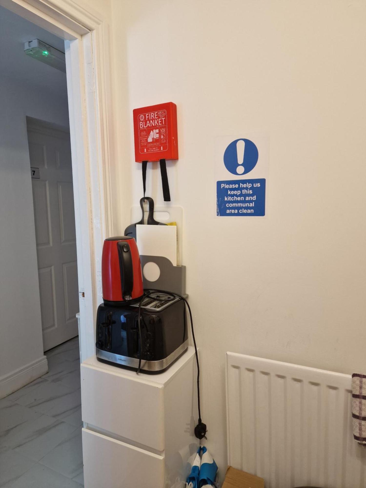 Aunty Katie'S House, Ni Tourist Board Certified & Located On The Main Oldpark Road To Belfast, With Free Continental Breakfast & Free Ultra Fast Sky Internet, Free Sky Sports & Free Sky Cinema, Self-Check In After 10Pm Gmt Vandrarhem Exteriör bild