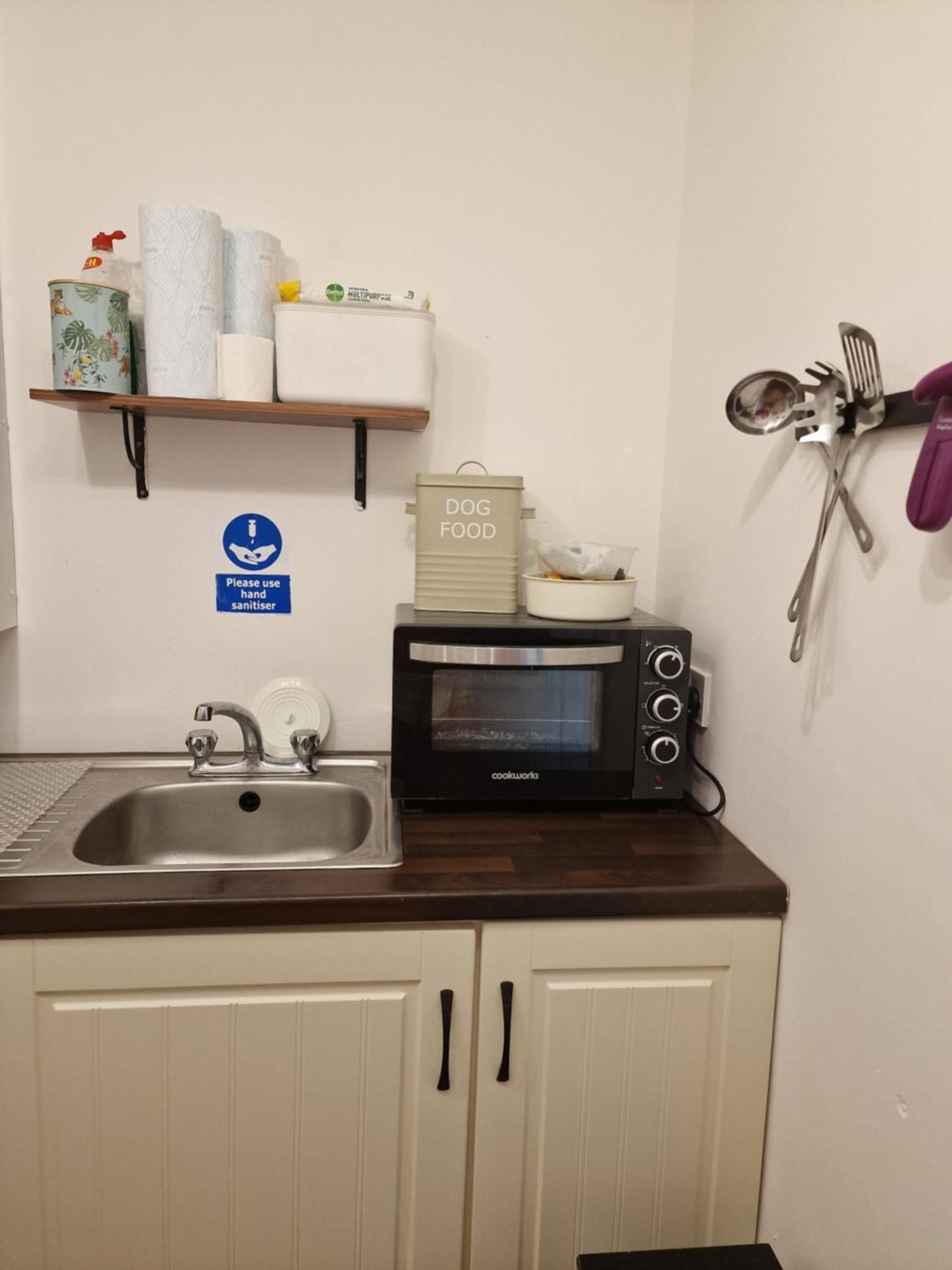 Aunty Katie'S House, Ni Tourist Board Certified & Located On The Main Oldpark Road To Belfast, With Free Continental Breakfast & Free Ultra Fast Sky Internet, Free Sky Sports & Free Sky Cinema, Self-Check In After 10Pm Gmt Vandrarhem Exteriör bild