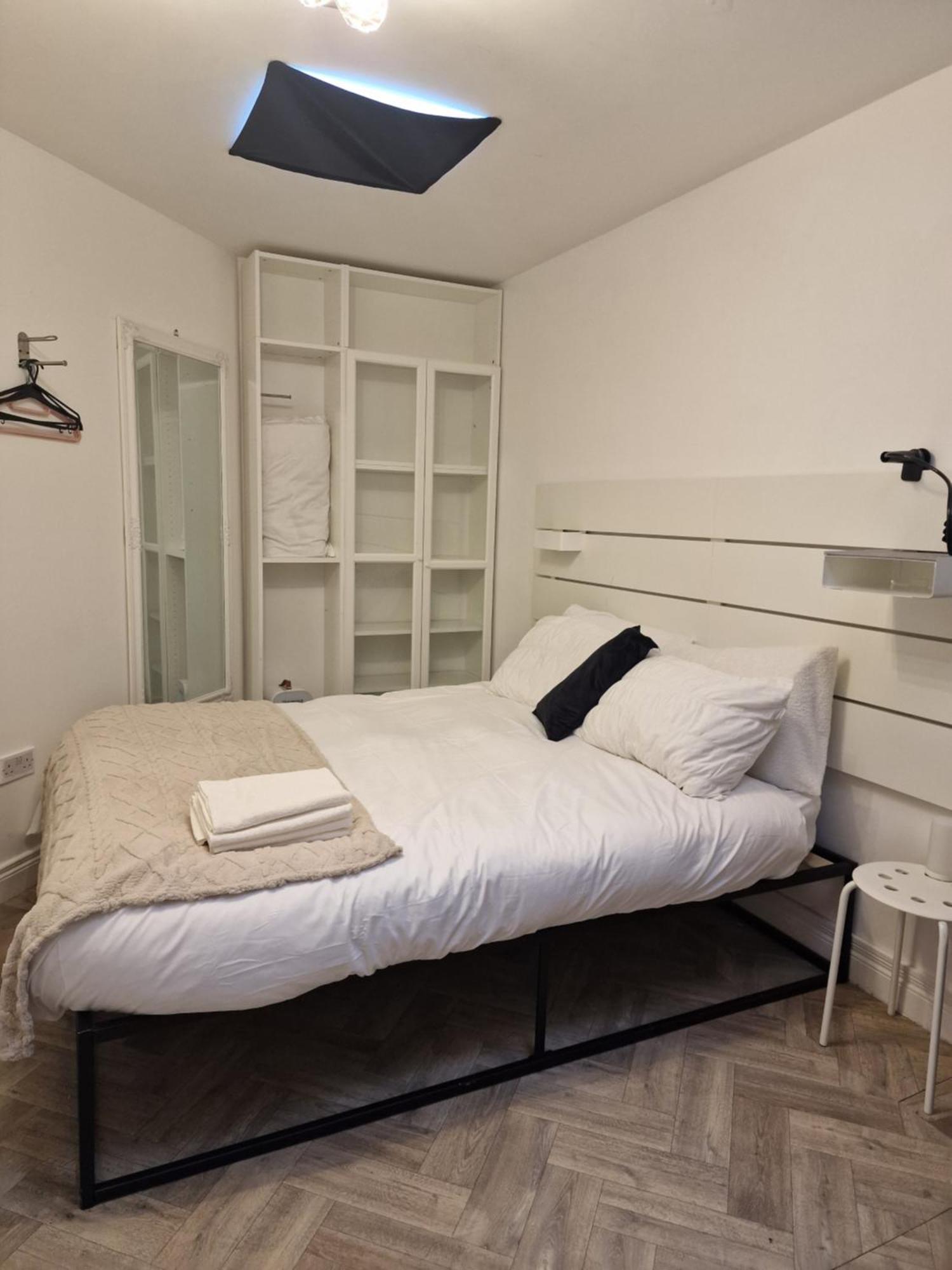 Aunty Katie'S House, Ni Tourist Board Certified & Located On The Main Oldpark Road To Belfast, With Free Continental Breakfast & Free Ultra Fast Sky Internet, Free Sky Sports & Free Sky Cinema, Self-Check In After 10Pm Gmt Vandrarhem Exteriör bild