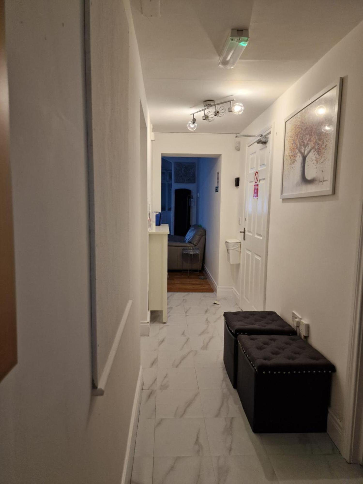 Aunty Katie'S House, Ni Tourist Board Certified & Located On The Main Oldpark Road To Belfast, With Free Continental Breakfast & Free Ultra Fast Sky Internet, Free Sky Sports & Free Sky Cinema, Self-Check In After 10Pm Gmt Vandrarhem Exteriör bild