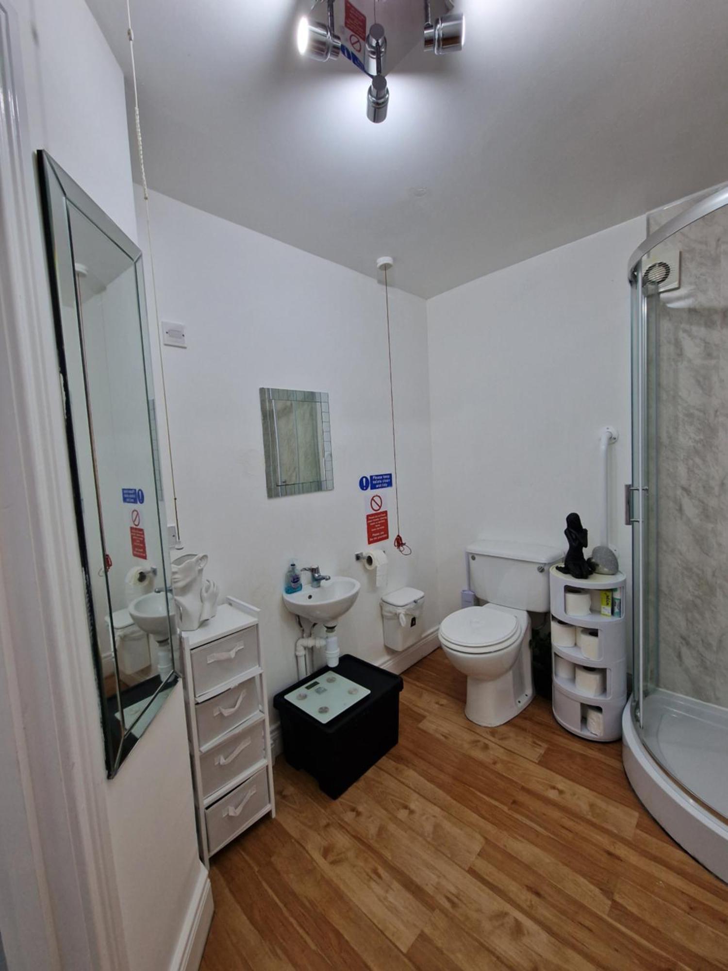 Aunty Katie'S House, Ni Tourist Board Certified & Located On The Main Oldpark Road To Belfast, With Free Continental Breakfast & Free Ultra Fast Sky Internet, Free Sky Sports & Free Sky Cinema, Self-Check In After 10Pm Gmt Vandrarhem Exteriör bild